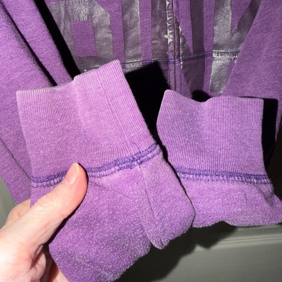 PINK Leopard 86 sequin hoodie - Picture 4 of 8